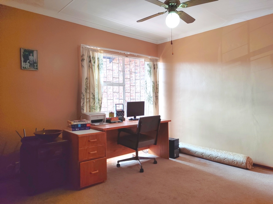 3 Bedroom Property for Sale in Flamwood North West
